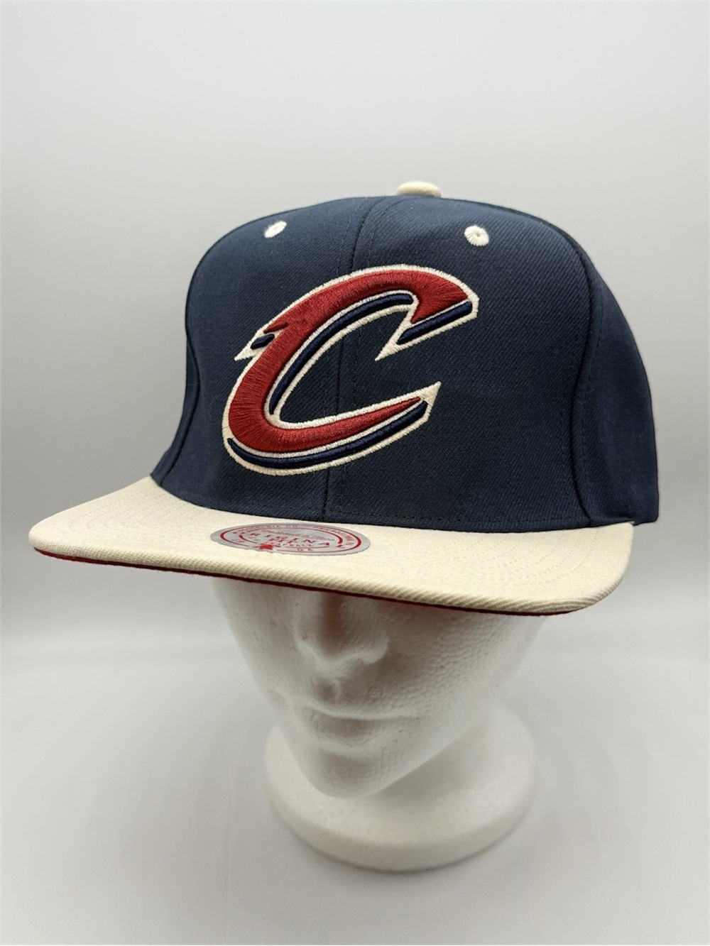 Cleveland Cavaliers Mitchell & Ness Snapback Hat